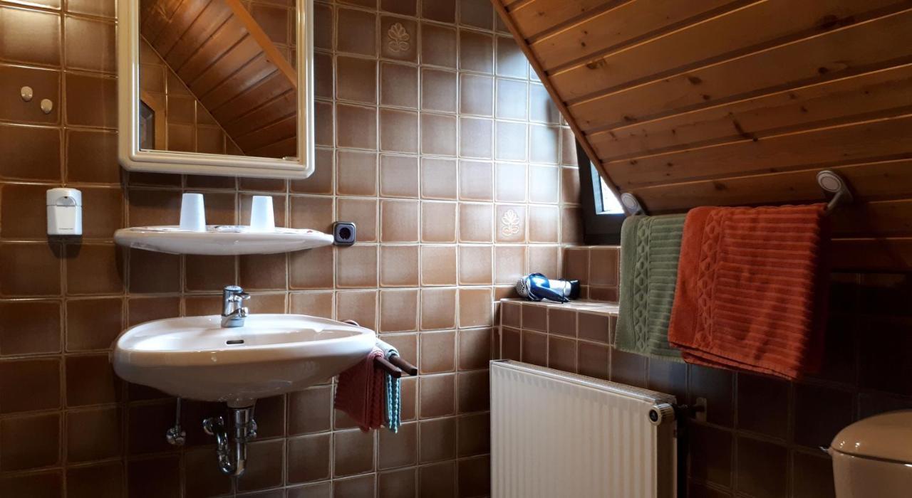 Gaestehaus "Gisela" Im Fuerstlichen Fischhaus Schillingsfürst Exteriör bild